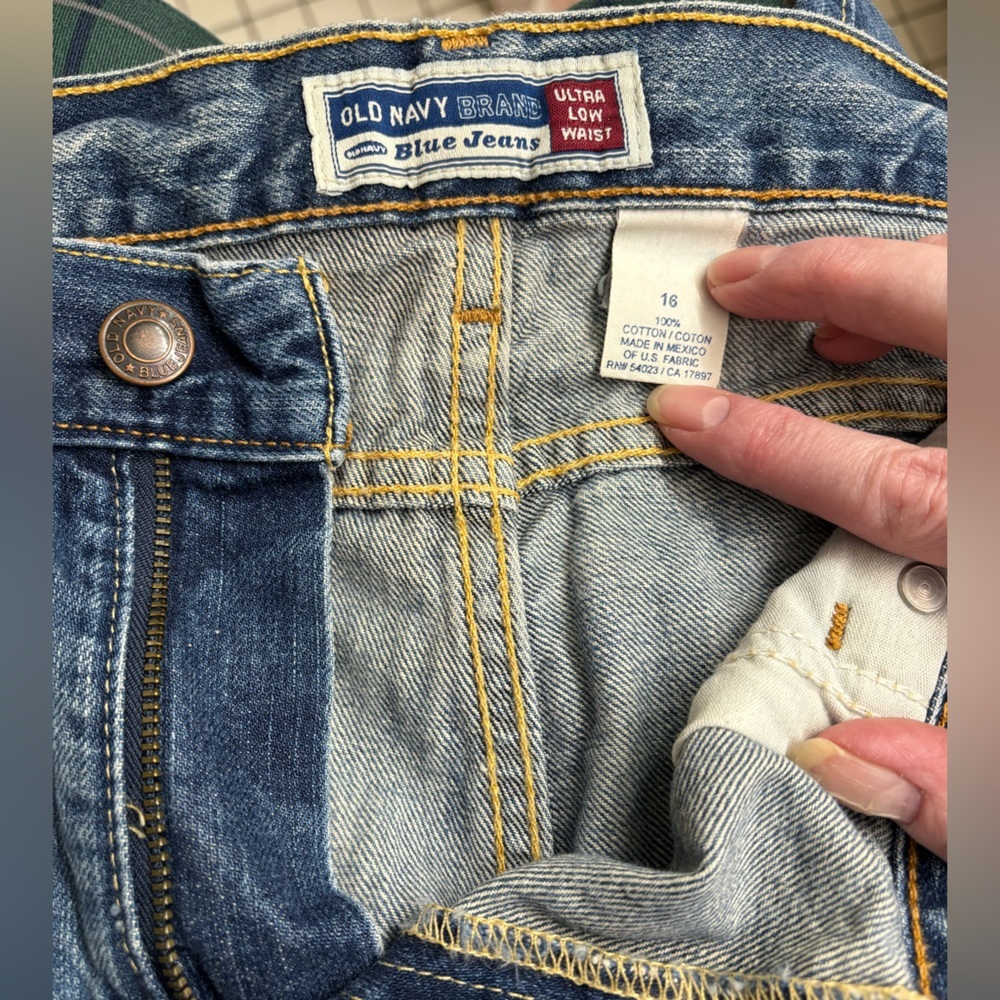 Vintage Old Navy Blue Jeans with Raw Hem - Picture 3 of 4